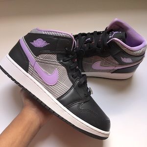 AIR JORDAN 1 MID SE GS 🦍 'HOUNDSTOOTH'